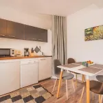 Top Location, Near Schoenbrunn