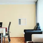 Vienna Central Home4You