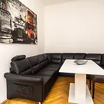 Raimond Apartment Ottakring Top 22