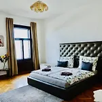 Central Apartment- Private Sauna