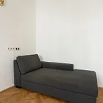 Central Spacious Apartment With A King-Size Bed