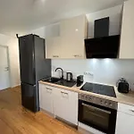 Stylishes Apartment Mit Grossem Balkon Nahe Hauptbahnhof