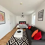 Penthouse Near Central Station With Free Parking