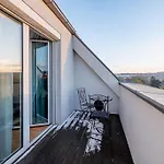 New! Amazing Spacious Schoenbrunn View Apartment