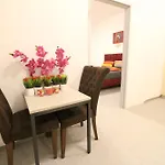 Zx Quad Room In Meidling
