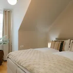 Comfy Apt For 4-6, 5 Min To Center, No Lift Currently