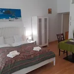 Happyhostel