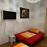Apartment Opera 1