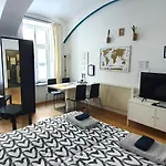 Msq Diana Vienna - 10 Min From City Center - Free Coffee And Tea - High Speed Internet