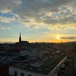 Center Apartment With 360° Rooftop