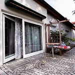 Apartment-Oberlaa