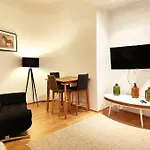 Designer Apartment Between Stephansdome And Belvedere