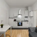 1 Bedroom Garden Apartment Near Schoenbrunn