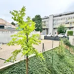 Wohnung Mit Balkon Und Parkplatz
