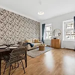 4Ty3 Apartments - Rochus-Market City Apartment Is Calling