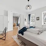 4Ty3 Apartments - Rochus-Market City Apartment Is Calling