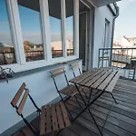 Beautiful Apartment With Balcony