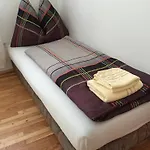 Apartment Domino