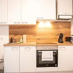 4Ty3 Apartments - Franz Josef City Apartment Is Calling