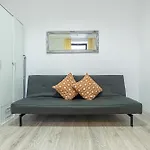 Modern Apartment Suitable For Longstays