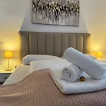 Elegant Und Zentral - Apartment Nahe Staatsoper Und Altstadt