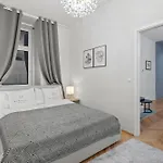 Boutique Suite Near Museum District