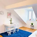 Simply Fourth Apartment