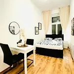 Charming 5Br Shared Apt, Minutes From Atzgersdorf
