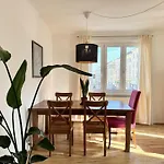 Sonnige Wohnung Beim Yppenplatz