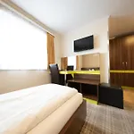 Primus Hotel & Apartments