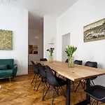 Central Apartment In Viennese Old Building