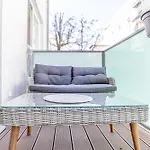 Modern 1Br & 1Lr Apartment In Viennas Downtown