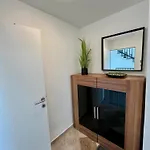 Atemberaubendes Apartment + Pool