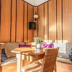 Very Central 4Br Shared Apt Ideal For Longstays, For 10P