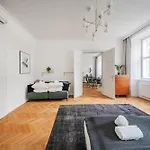 Franz Apartments By Home1