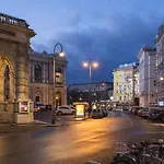 Palais Rathaus By Welcome2Vienna