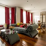 House Of Time - Fancy Suites