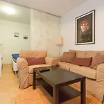Relaxing Terrace Apartment In Lively Area