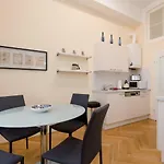 Vienna Apartment Stadtpark