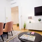 Studio Apartments Naschmarkt - Mai\'S Apartments
