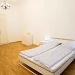 Roter Hof Apartments