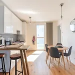 Vic & Uno City Charming Apart Plus Garage