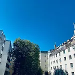 City Residence Rooms & Apartments