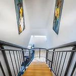 Mark\'S Penthouse Apartments Managed By Sky9 Apartments