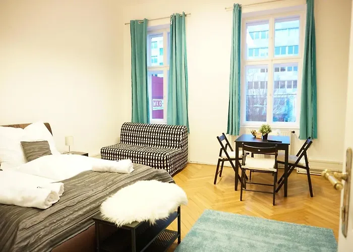 Urban City Apartment - Contactless Check-In