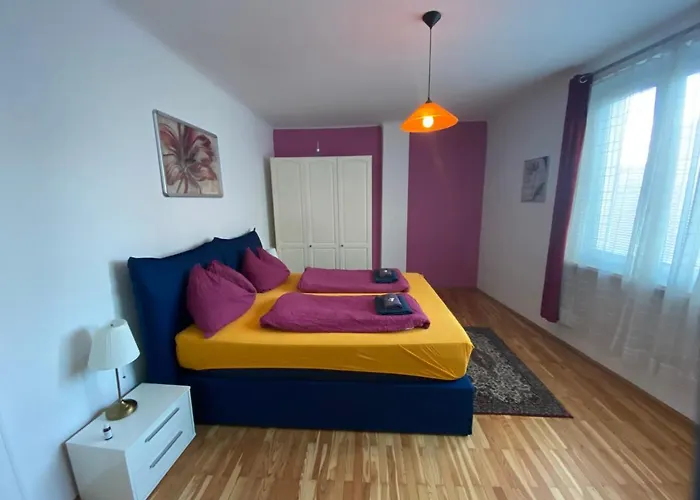 Apartment Domino