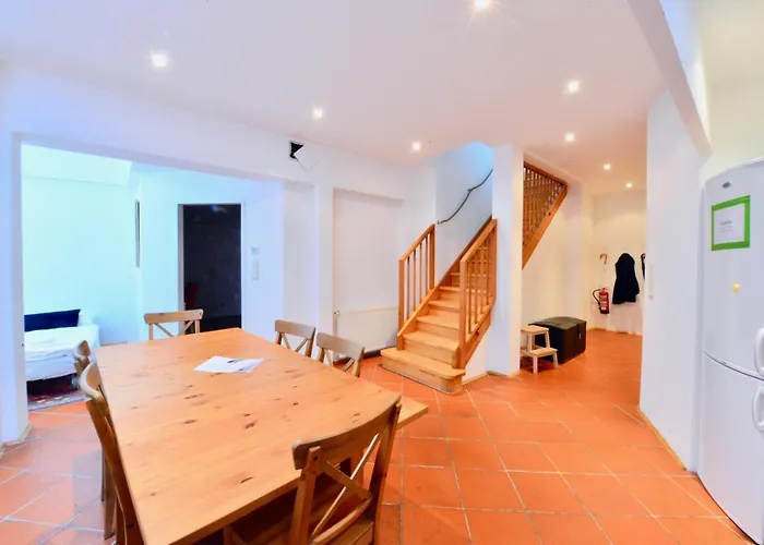 Spacious Flat With Panoramic View