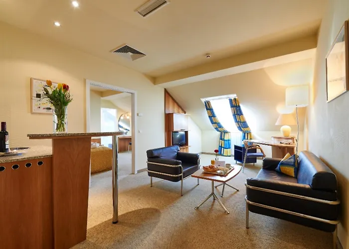 Hilight Suite Hotel