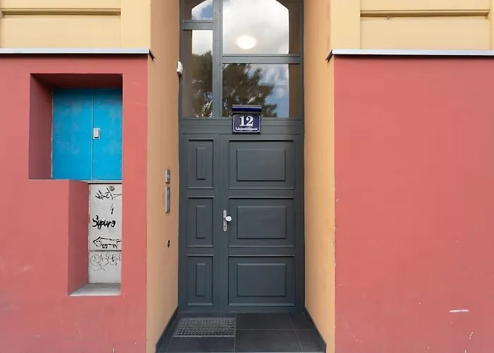 Stilvolle Urbane Auszeit L Lf19