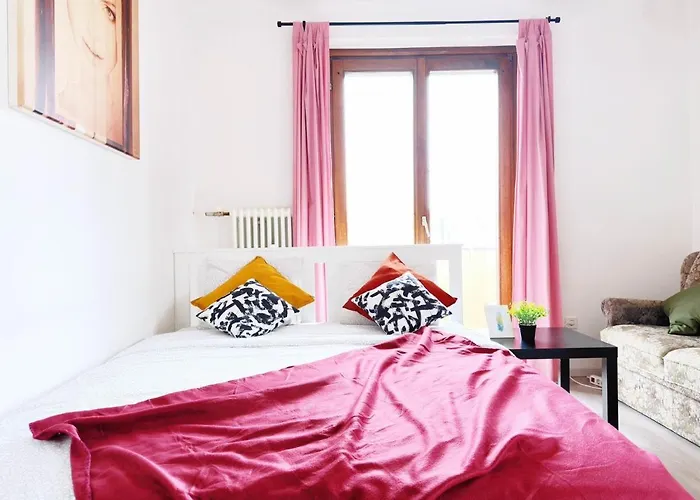 Nr 1 Apartment With 2 Balconies 3 Bedrooms Near Main Train Station